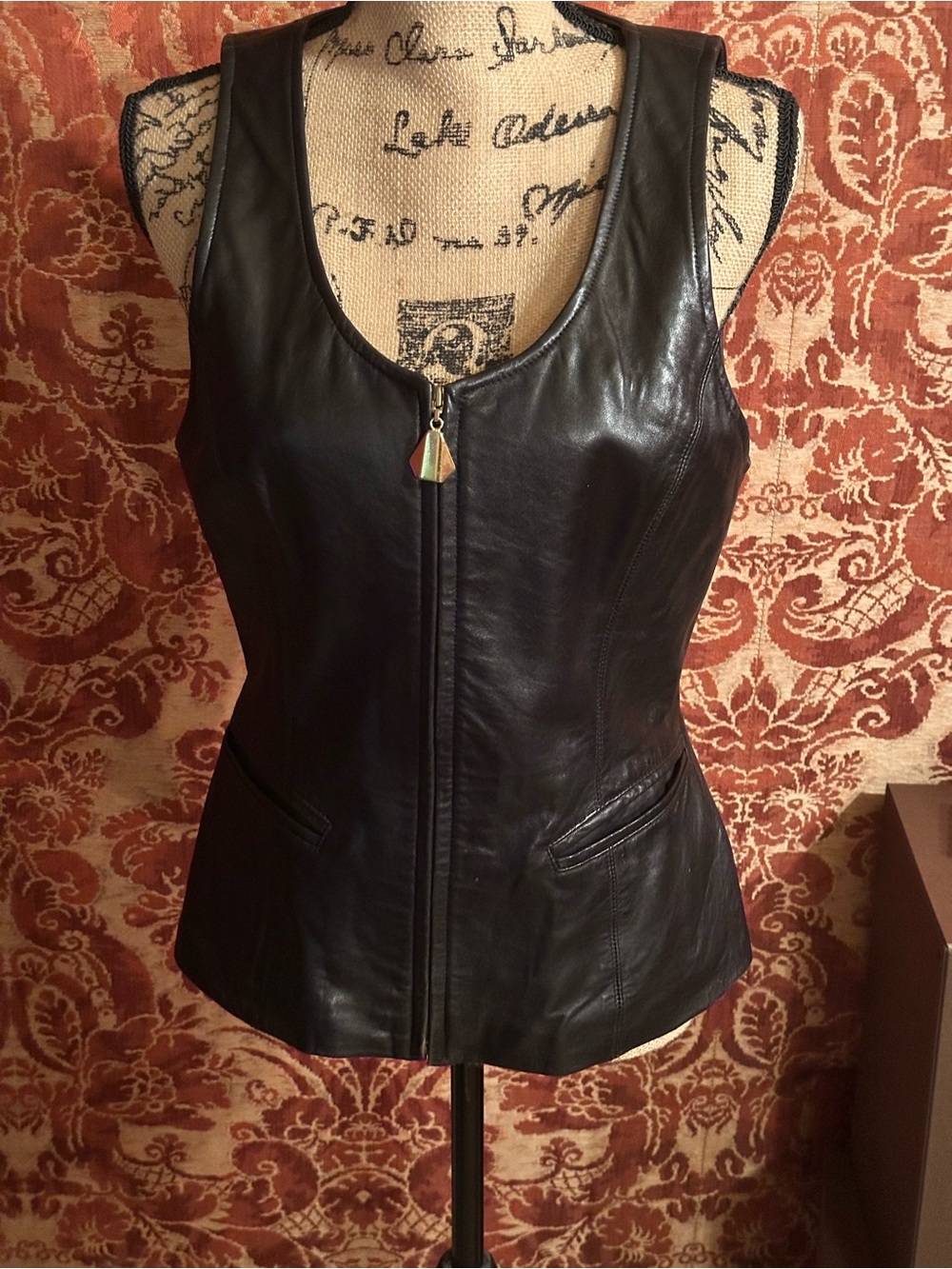 Dana Buchman Black Leather Zip-Front Women's Vest